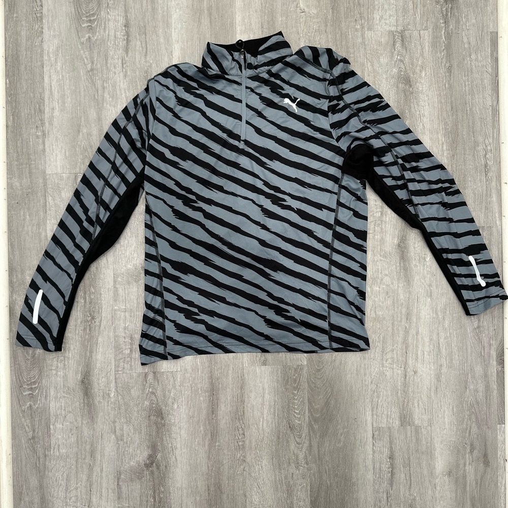 Puma Athletic Shirt with Cool Cell Technology and reflector’s - Size Large